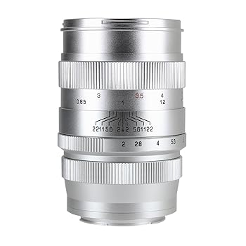 【中古】中一光学 (ZHONG YI OPITCS) 単焦点レンズ CREATOR 85mm F2 (ソニーEマウント) (シルバー)【メーカー名】【メーカー型番】【ブランド名】中一光学 一眼レフカメラレンズ 【商品説明】中一光学 (ZHONG YI OPITCS) 単焦点レンズ CREATOR 85mm F2 (ソニーEマウント) (シルバー)レンズ構成 : 6群6枚フォーカス:MF(マニュアルフォーカス)絞り:F2-F22、絞り羽根:10枚最短撮影距離:0.85mフィルター径:55mm当店では初期不良に限り、商品到着から7日間は返品を 受付けております。お問い合わせ・メールにて不具合詳細をご連絡ください。他モールとの併売品の為、完売の際はキャンセルご連絡させて頂きます。中古品の商品タイトルに「限定」「初回」「保証」「DLコード」などの表記がありましても、特典・付属品・帯・保証等は付いておりません。電子辞書、コンパクトオーディオプレーヤー等のイヤホンは写真にありましても衛生上、基本お付けしておりません。※未使用品は除く品名に【import】【輸入】【北米】【海外】等の国内商品でないと把握できる表記商品について国内のDVDプレイヤー、ゲーム機で稼働しない場合がございます。予めご了承の上、購入ください。掲載と付属品が異なる場合は確認のご連絡をさせて頂きます。ご注文からお届けまで1、ご注文⇒ご注文は24時間受け付けております。2、注文確認⇒ご注文後、当店から注文確認メールを送信します。3、お届けまで3〜10営業日程度とお考えください。4、入金確認⇒前払い決済をご選択の場合、ご入金確認後、配送手配を致します。5、出荷⇒配送準備が整い次第、出荷致します。配送業者、追跡番号等の詳細をメール送信致します。6、到着⇒出荷後、1〜3日後に商品が到着します。　※離島、北海道、九州、沖縄は遅れる場合がございます。予めご了承下さい。お電話でのお問合せは少人数で運営の為受け付けておりませんので、お問い合わせ・メールにてお願い致します。営業時間　月〜金　11:00〜18:00★お客様都合によるご注文後のキャンセル・返品はお受けしておりませんのでご了承ください。0