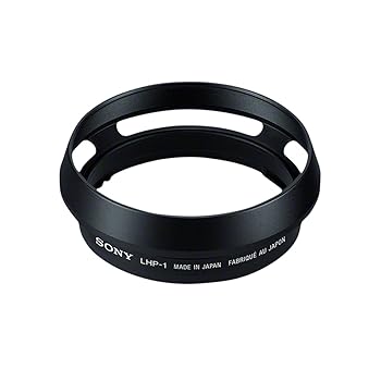 【中古】ソニー レンズフード LHP-1【メーカー名】【メーカー型番】【ブランド名】Sony レンズフード 【商品説明】ソニー レンズフード LHP-1堅牢なつくりでレンズも保護するレンズフード金属の削り出しによる軽量ながら精密な作りレンズを衝撃や汚れから保護バヨネット式で軽快かつ確実な装着大きさ:約 幅65×長さ22mm / 質量:約15.5g当店では初期不良に限り、商品到着から7日間は返品を 受付けております。お問い合わせ・メールにて不具合詳細をご連絡ください。他モールとの併売品の為、完売の際はキャンセルご連絡させて頂きます。中古品の商品タイトルに「限定」「初回」「保証」「DLコード」などの表記がありましても、特典・付属品・帯・保証等は付いておりません。電子辞書、コンパクトオーディオプレーヤー等のイヤホンは写真にありましても衛生上、基本お付けしておりません。※未使用品は除く品名に【import】【輸入】【北米】【海外】等の国内商品でないと把握できる表記商品について国内のDVDプレイヤー、ゲーム機で稼働しない場合がございます。予めご了承の上、購入ください。掲載と付属品が異なる場合は確認のご連絡をさせて頂きます。ご注文からお届けまで1、ご注文⇒ご注文は24時間受け付けております。2、注文確認⇒ご注文後、当店から注文確認メールを送信します。3、お届けまで3〜10営業日程度とお考えください。4、入金確認⇒前払い決済をご選択の場合、ご入金確認後、配送手配を致します。5、出荷⇒配送準備が整い次第、出荷致します。配送業者、追跡番号等の詳細をメール送信致します。6、到着⇒出荷後、1〜3日後に商品が到着します。　※離島、北海道、九州、沖縄は遅れる場合がございます。予めご了承下さい。お電話でのお問合せは少人数で運営の為受け付けておりませんので、お問い合わせ・メールにてお願い致します。営業時間　月〜金　11:00〜18:00★お客様都合によるご注文後のキャンセル・返品はお受けしておりませんのでご了承ください。0