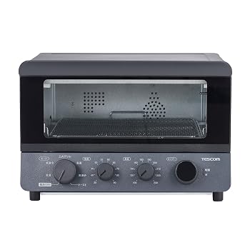 【中古】テスコム 低温コンベクションオーブン 1台6役 【低温調理/フードドライ/トースター/オーブン/ノンフライ調理/発酵調理】 12時間ロングタイマー TSF61A-H【メーカー名】【メーカー型番】【ブランド名】テスコム オーブントースター 【商品説明】テスコム 低温コンベクションオーブン 1台6役 【低温調理/フードドライ/トースター/オーブン/ノンフライ調理/発酵調理】 12時間ロングタイマー TSF61A-H低温×長時間でほったらかしたままプロの味わいに仕上がります。果物や野菜を切って並べるだけで、自家製ドライフードが作れます。 お肉や魚介で作るお好みの味のジャーキーはおつまみに最高です。専用のトーストモードで外はカリッと中はしっとりのトーストが焼きあがります。 新機能の上火グリルで仕上げればチーズトーストやピザトーストも最高の仕上がりにグラタン・ピザなどのオーブン料理、野菜・魚・ハンバーグなどのグリル料理から焼き芋まで調理できます。 新機能の上火グリルでグラタンの焦げ目もおいしく焼き上げます。 ■油を使わない憧れのノンフライ! 熱風で加熱をすることで、表面サクッ、カリッと、中はジューシーなノンフライ料理が出来上がります。 買ってきたお惣菜もまるで揚げたてのようなサクサクな状態になって美味しくいただけます!35℃の低温から温められるから、ヨーグルトや甘酒も作れます。 パン生地の発酵も可能です。当店では初期不良に限り、商品到着から7日間は返品を 受付けております。お問い合わせ・メールにて不具合詳細をご連絡ください。他モールとの併売品の為、完売の際はキャンセルご連絡させて頂きます。中古品の商品タイトルに「限定」「初回」「保証」「DLコード」などの表記がありましても、特典・付属品・帯・保証等は付いておりません。電子辞書、コンパクトオーディオプレーヤー等のイヤホンは写真にありましても衛生上、基本お付けしておりません。※未使用品は除く品名に【import】【輸入】【北米】【海外】等の国内商品でないと把握できる表記商品について国内のDVDプレイヤー、ゲーム機で稼働しない場合がございます。予めご了承の上、購入ください。掲載と付属品が異なる場合は確認のご連絡をさせて頂きます。ご注文からお届けまで1、ご注文⇒ご注文は24時間受け付けております。2、注文確認⇒ご注文後、当店から注文確認メールを送信します。3、お届けまで3〜10営業日程度とお考えください。4、入金確認⇒前払い決済をご選択の場合、ご入金確認後、配送手配を致します。5、出荷⇒配送準備が整い次第、出荷致します。配送業者、追跡番号等の詳細をメール送信致します。6、到着⇒出荷後、1〜3日後に商品が到着します。　※離島、北海道、九州、沖縄は遅れる場合がございます。予めご了承下さい。お電話でのお問合せは少人数で運営の為受け付けておりませんので、お問い合わせ・メールにてお願い致します。営業時間　月〜金　11:00〜18:00★お客様都合によるご注文後のキャンセル・返品はお受けしておりませんのでご了承ください。0