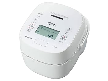 【中古】東芝 真空圧力IHジャー炊飯器（5.5合炊き）ホワイトTOSHIBA 炎 匠炊き RC-10VSR-W【メーカー名】【メーカー型番】【ブランド名】東芝(TOSHIBA) 炊飯器 【商品説明】東芝 真空圧力IHジャー炊飯器（5.5合炊き）ホワイトTOSHIBA 炎 匠炊き RC-10VSR-W当店では初期不良に限り、商品到着から7日間は返品を 受付けております。お問い合わせ・メールにて不具合詳細をご連絡ください。他モールとの併売品の為、完売の際はキャンセルご連絡させて頂きます。中古品の商品タイトルに「限定」「初回」「保証」「DLコード」などの表記がありましても、特典・付属品・帯・保証等は付いておりません。電子辞書、コンパクトオーディオプレーヤー等のイヤホンは写真にありましても衛生上、基本お付けしておりません。※未使用品は除く品名に【import】【輸入】【北米】【海外】等の国内商品でないと把握できる表記商品について国内のDVDプレイヤー、ゲーム機で稼働しない場合がございます。予めご了承の上、購入ください。掲載と付属品が異なる場合は確認のご連絡をさせて頂きます。ご注文からお届けまで1、ご注文⇒ご注文は24時間受け付けております。2、注文確認⇒ご注文後、当店から注文確認メールを送信します。3、お届けまで3〜10営業日程度とお考えください。4、入金確認⇒前払い決済をご選択の場合、ご入金確認後、配送手配を致します。5、出荷⇒配送準備が整い次第、出荷致します。配送業者、追跡番号等の詳細をメール送信致します。6、到着⇒出荷後、1〜3日後に商品が到着します。　※離島、北海道、九州、沖縄は遅れる場合がございます。予めご了承下さい。お電話でのお問合せは少人数で運営の為受け付けておりませんので、お問い合わせ・メールにてお願い致します。営業時間　月〜金　11:00〜18:00★お客様都合によるご注文後のキャンセル・返品はお受けしておりませんのでご了承ください。0