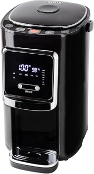 【中古】電気ポット 5L 大容量 ポット 保温付き 温度調節機能 マイコン式 空焚き防止 チャイルドロック機能 ブラック【メーカー名】【メーカー型番】【ブランド名】ノーブランド品 電気ポット 【商品説明】電気ポット 5L 大容量 ポット 保温付き 温度調節機能 マイコン式 空焚き防止 チャイルドロック機能 ブラック【大容量】5.0Lの大容量タイプ。一度沸かしたら、継ぎ足しせずにたっぷり使える。【温度設定】用途に合わせて、細かく温度設定ができる。オート設定：98℃/85℃/70℃の3パターン、マニュアル設定：98℃〜 55℃ (1℃刻み)と細かく対応。【大画面ディスプレイ】設定温度や現在温度、残水量が一目でパッとわかる。1℃ごとの温度設定はディスプレイで操作かんたん。【安全機能】多彩な安全機能を搭載、空焚き防止、転倒時湯漏れ防止（※完全にお湯が漏れることを防ぐものではありません）、チャイルドロック機能で安心・安全にご使用ください。また給湯口には水受け皿を付属しており、キッチンやテーブルへの湯こぼれにも対応。【仕様】◇本体サイズ:幅23×奥行21×高さ32cm ◇本体重量:2.81kg ◇電源コード長さ:約1m ◇電源:AC100V 50/60Hz ◇消費電力:1,000W ◇設定温度:オート=98℃/85℃/70℃/、マニュアル=98℃〜 55℃ (1℃刻み) ◇付属品:取扱説明書、水受け皿当店では初期不良に限り、商品到着から7日間は返品を 受付けております。お問い合わせ・メールにて不具合詳細をご連絡ください。他モールとの併売品の為、完売の際はキャンセルご連絡させて頂きます。中古品の商品タイトルに「限定」「初回」「保証」「DLコード」などの表記がありましても、特典・付属品・帯・保証等は付いておりません。電子辞書、コンパクトオーディオプレーヤー等のイヤホンは写真にありましても衛生上、基本お付けしておりません。※未使用品は除く品名に【import】【輸入】【北米】【海外】等の国内商品でないと把握できる表記商品について国内のDVDプレイヤー、ゲーム機で稼働しない場合がございます。予めご了承の上、購入ください。掲載と付属品が異なる場合は確認のご連絡をさせて頂きます。ご注文からお届けまで1、ご注文⇒ご注文は24時間受け付けております。2、注文確認⇒ご注文後、当店から注文確認メールを送信します。3、お届けまで3〜10営業日程度とお考えください。4、入金確認⇒前払い決済をご選択の場合、ご入金確認後、配送手配を致します。5、出荷⇒配送準備が整い次第、出荷致します。配送業者、追跡番号等の詳細をメール送信致します。6、到着⇒出荷後、1〜3日後に商品が到着します。　※離島、北海道、九州、沖縄は遅れる場合がございます。予めご了承下さい。お電話でのお問合せは少人数で運営の為受け付けておりませんので、お問い合わせ・メールにてお願い致します。営業時間　月〜金　11:00〜18:00★お客様都合によるご注文後のキャンセル・返品はお受けしておりませんのでご了承ください。0