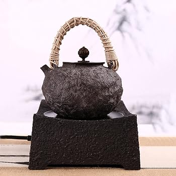 【中古】日本の鋳鉄鍋手作り無塗装銑鉄鍋レトロやかんティーセット-炉セット【メーカー名】【メーカー型番】【ブランド名】【商品説明】日本の鋳鉄鍋手作り無塗装銑鉄鍋レトロやかんティーセット-炉セット材質：オーストラリア銑鉄容量：900ml香箱：6.5cm、全高：17cm、底径：9cm、鉢本体最大幅：15cmご不明な点がございましたら、お気軽にお問い合わせください。正味重量：1160g当店では初期不良に限り、商品到着から7日間は返品を 受付けております。お問い合わせ・メールにて不具合詳細をご連絡ください。他モールとの併売品の為、完売の際はキャンセルご連絡させて頂きます。中古品の商品タイトルに「限定」「初回」「保証」「DLコード」などの表記がありましても、特典・付属品・帯・保証等は付いておりません。電子辞書、コンパクトオーディオプレーヤー等のイヤホンは写真にありましても衛生上、基本お付けしておりません。※未使用品は除く品名に【import】【輸入】【北米】【海外】等の国内商品でないと把握できる表記商品について国内のDVDプレイヤー、ゲーム機で稼働しない場合がございます。予めご了承の上、購入ください。掲載と付属品が異なる場合は確認のご連絡をさせて頂きます。ご注文からお届けまで1、ご注文⇒ご注文は24時間受け付けております。2、注文確認⇒ご注文後、当店から注文確認メールを送信します。3、お届けまで3〜10営業日程度とお考えください。4、入金確認⇒前払い決済をご選択の場合、ご入金確認後、配送手配を致します。5、出荷⇒配送準備が整い次第、出荷致します。配送業者、追跡番号等の詳細をメール送信致します。6、到着⇒出荷後、1〜3日後に商品が到着します。　※離島、北海道、九州、沖縄は遅れる場合がございます。予めご了承下さい。お電話でのお問合せは少人数で運営の為受け付けておりませんので、お問い合わせ・メールにてお願い致します。営業時間　月〜金　11:00〜18:00★お客様都合によるご注文後のキャンセル・返品はお受けしておりませんのでご了承ください。0