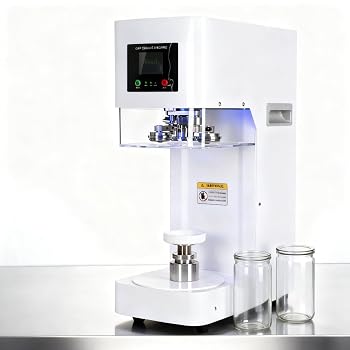 【中古】自家製飲料や飲料用の業務用ソーダ缶シーラー、高さ調節可能、毎分10〜20缶の密封が可能-White【メーカー名】【メーカー型番】【ブランド名】ZHUKMJHXN 業務用厨房家電 【商品説明】自家製飲料や飲料用の業務用ソーダ缶シーラー、高さ調節可能、毎分10〜20缶の密封が可能-White多用途で効率的な缶シール：1分間に最大25缶をシールでき、高速生産が可能。シール径は1.77〜3.35インチ、高さは1.77〜6.69インチに調整可能（5.7インチ未満の缶には別売りのカップホルダーが必要）。業務用または家庭用として、ジュース、バブルティー、ビールなどの飲料のシールに適しています。精度と安全性を高める高度な機能：高品質ステンレス鋼製の3つのシーリングローラーを搭載し、しっかりと漏れのないシールを実現。安全性を高めるための緊急停止ボタンと放熱設計を備え、シール済みの缶を追跡する自動カウンター付きLCDディスプレイを搭載し、簡単に監視できます。低エネルギー消費：消費電力370Wの省エネ設計により運用コストを削減。耐久性に優れた構造で、継続的な商業利用に対応し、長期にわたる性能と信頼性を保証します。耐久性と使いやすさを兼ね備えたデザイン：ステンレス製の筐体、滑り止め付きの脚、頑丈なベースを採用し、高い安定性と耐久性を実現。スリムで省スペースなデザインは、小規模店舗、カフェ、バー、家庭での使用に最適です。素早く簡単な操作：ワンキーシール機能と調整可能なカップホルダーを備え、缶1本あたり5〜10秒でシールできます。また、高さ調整可能なLEDコントロールパネルにより、さまざまな缶のサイズや種類に対応できます。当店では初期不良に限り、商品到着から7日間は返品を 受付けております。お問い合わせ・メールにて不具合詳細をご連絡ください。他モールとの併売品の為、完売の際はキャンセルご連絡させて頂きます。中古品の商品タイトルに「限定」「初回」「保証」「DLコード」などの表記がありましても、特典・付属品・帯・保証等は付いておりません。電子辞書、コンパクトオーディオプレーヤー等のイヤホンは写真にありましても衛生上、基本お付けしておりません。※未使用品は除く品名に【import】【輸入】【北米】【海外】等の国内商品でないと把握できる表記商品について国内のDVDプレイヤー、ゲーム機で稼働しない場合がございます。予めご了承の上、購入ください。掲載と付属品が異なる場合は確認のご連絡をさせて頂きます。ご注文からお届けまで1、ご注文⇒ご注文は24時間受け付けております。2、注文確認⇒ご注文後、当店から注文確認メールを送信します。3、お届けまで3〜10営業日程度とお考えください。4、入金確認⇒前払い決済をご選択の場合、ご入金確認後、配送手配を致します。5、出荷⇒配送準備が整い次第、出荷致します。配送業者、追跡番号等の詳細をメール送信致します。6、到着⇒出荷後、1〜3日後に商品が到着します。　※離島、北海道、九州、沖縄は遅れる場合がございます。予めご了承下さい。お電話でのお問合せは少人数で運営の為受け付けておりませんので、お問い合わせ・メールにてお願い致します。営業時間　月〜金　11:00〜18:00★お客様都合によるご注文後のキャンセル・返品はお受けしておりませんのでご了承ください。0