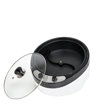 【中古】VVXA110V家庭用コーヒーロースター 自動攪拌 45°傾斜 温度0-240℃調節 テフロン加工 五穀ポップコーン対応 (ホワイト)【メーカー名】【メーカー型番】【ブランド名】VVXA 電動ロースター 【商品説明】VVXA110V家庭用コーヒーロースター 自動攪拌 45°傾斜 温度0-240℃調節 テフロン加工 五穀ポップコーン対応 (ホワイト)【45°傾斜＋S字攪拌羽根 ムラなく焙煎】 内壁45°傾斜とS字形プロペラで攪拌面積を拡大。コーヒー豆や穀物が均一に転がり、ムラ焼けを防止。【テフロン加工 安全でお手入れ簡単】 内鍋にテフロンコーティング。食材が焦げ付きにくく、サッと拭き取るだけで清潔。【多用途 コーヒー豆/五穀/ポップコーン】 生豆（シナモン〜イタリアンローストまで）だけでなく、大豆・ピーナッツ・ナッツ類、ポップコーン作りにも。家庭で大活躍。【大容量＋広域温度調節 簡単操作】 内径28cm、一度にたっぷり焙煎。0-240℃で温度調整でき、初心者でも失敗しにくい。【1800W高火力 効率的に均一加熱】 高出力1800Wで熱伝導が速く、攪拌と循環で焦げ付き防止。重量約4.3kg、家庭キッチンに置きやすいサイズ。当店では初期不良に限り、商品到着から7日間は返品を 受付けております。お問い合わせ・メールにて不具合詳細をご連絡ください。他モールとの併売品の為、完売の際はキャンセルご連絡させて頂きます。中古品の商品タイトルに「限定」「初回」「保証」「DLコード」などの表記がありましても、特典・付属品・帯・保証等は付いておりません。電子辞書、コンパクトオーディオプレーヤー等のイヤホンは写真にありましても衛生上、基本お付けしておりません。※未使用品は除く品名に【import】【輸入】【北米】【海外】等の国内商品でないと把握できる表記商品について国内のDVDプレイヤー、ゲーム機で稼働しない場合がございます。予めご了承の上、購入ください。掲載と付属品が異なる場合は確認のご連絡をさせて頂きます。ご注文からお届けまで1、ご注文⇒ご注文は24時間受け付けております。2、注文確認⇒ご注文後、当店から注文確認メールを送信します。3、お届けまで3〜10営業日程度とお考えください。4、入金確認⇒前払い決済をご選択の場合、ご入金確認後、配送手配を致します。5、出荷⇒配送準備が整い次第、出荷致します。配送業者、追跡番号等の詳細をメール送信致します。6、到着⇒出荷後、1〜3日後に商品が到着します。　※離島、北海道、九州、沖縄は遅れる場合がございます。予めご了承下さい。お電話でのお問合せは少人数で運営の為受け付けておりませんので、お問い合わせ・メールにてお願い致します。営業時間　月〜金　11:00〜18:00★お客様都合によるご注文後のキャンセル・返品はお受けしておりませんのでご了承ください。0