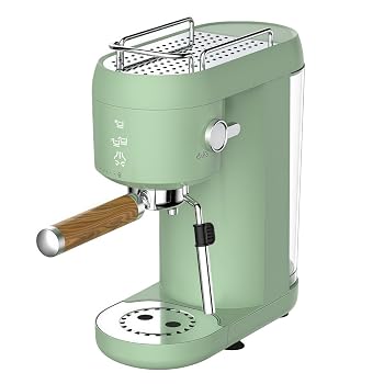 【中古】Qobvoehコーヒーメーカー、ミルク泡立て器、大容量、コンパクトサイズ、ステンレススチール構造、お手入れ簡単、ミルク泡立て、ラテアート、スチーム機能をサポート (グリーン)【メーカー名】【メーカー型番】【ブランド名】Qobvoeh コーヒーメーカー 【商品説明】Qobvoehコーヒーメーカー、ミルク泡立て器、大容量、コンパクトサイズ、ステンレススチール構造、お手入れ簡単、ミルク泡立て、ラテアート、スチーム機能をサポート (グリーン)プレミアム素材：高品質のABS素材を採用し、耐久性とお手入れのしやすさを兼ね備え、高級感のある外観で長期にわたる信頼性を保証します。プロ仕様のミルク泡立て機能：きめ細やかでなめらか、そしてリッチなミルクフォームを簡単に作ることができます。カプチーノ、ラテ、そして精巧なラテアートまで、このコーヒーマシンは完璧に仕上げ、ご自宅にエレガントなカフェのような雰囲気を添えます。スチーム機能で簡単にホットドリンクが作れます：スチーム機能でミルクを瞬時に温めて泡立てることができるので、寒い朝や手軽にホットドリンクを楽しみたい時など、温かくて濃厚な味わいをお楽しみいただけます。大容量＆コンパクトサイズ：大容量の水タンクは家族や来客のニーズに十分対応でき、スリムなボディはキッチンカウンターのスペースをあまり占有しません。限られたスペースでも簡単に収納でき、省スペースです。操作もお手入れも簡単：コーヒー初心者でも、ワンクリックで本格的なコーヒーを淹れることができます。主要パーツは簡単に分解・洗浄できるので、日常使いの手間が省け、清潔さを保ちます。当店では初期不良に限り、商品到着から7日間は返品を 受付けております。お問い合わせ・メールにて不具合詳細をご連絡ください。他モールとの併売品の為、完売の際はキャンセルご連絡させて頂きます。中古品の商品タイトルに「限定」「初回」「保証」「DLコード」などの表記がありましても、特典・付属品・帯・保証等は付いておりません。電子辞書、コンパクトオーディオプレーヤー等のイヤホンは写真にありましても衛生上、基本お付けしておりません。※未使用品は除く品名に【import】【輸入】【北米】【海外】等の国内商品でないと把握できる表記商品について国内のDVDプレイヤー、ゲーム機で稼働しない場合がございます。予めご了承の上、購入ください。掲載と付属品が異なる場合は確認のご連絡をさせて頂きます。ご注文からお届けまで1、ご注文⇒ご注文は24時間受け付けております。2、注文確認⇒ご注文後、当店から注文確認メールを送信します。3、お届けまで3〜10営業日程度とお考えください。4、入金確認⇒前払い決済をご選択の場合、ご入金確認後、配送手配を致します。5、出荷⇒配送準備が整い次第、出荷致します。配送業者、追跡番号等の詳細をメール送信致します。6、到着⇒出荷後、1〜3日後に商品が到着します。　※離島、北海道、九州、沖縄は遅れる場合がございます。予めご了承下さい。お電話でのお問合せは少人数で運営の為受け付けておりませんので、お問い合わせ・メールにてお願い致します。営業時間　月〜金　11:00〜18:00★お客様都合によるご注文後のキャンセル・返品はお受けしておりませんのでご了承ください。0