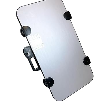 【中古】東芝 ズボンプレッサー シルバーTOSHIBA ヨコ型 HIP-L36-S【メーカー名】【メーカー型番】【ブランド名】東芝(TOSHIBA) スチームプレス・ズボンプレッサー 【商品説明】東芝 ズボンプレッサー シルバーTOSHIBA ヨコ型 HIP-L36-S当店では初期不良に限り、商品到着から7日間は返品を 受付けております。お問い合わせ・メールにて不具合詳細をご連絡ください。他モールとの併売品の為、完売の際はキャンセルご連絡させて頂きます。中古品の商品タイトルに「限定」「初回」「保証」「DLコード」などの表記がありましても、特典・付属品・帯・保証等は付いておりません。電子辞書、コンパクトオーディオプレーヤー等のイヤホンは写真にありましても衛生上、基本お付けしておりません。※未使用品は除く品名に【import】【輸入】【北米】【海外】等の国内商品でないと把握できる表記商品について国内のDVDプレイヤー、ゲーム機で稼働しない場合がございます。予めご了承の上、購入ください。掲載と付属品が異なる場合は確認のご連絡をさせて頂きます。ご注文からお届けまで1、ご注文⇒ご注文は24時間受け付けております。2、注文確認⇒ご注文後、当店から注文確認メールを送信します。3、お届けまで3〜10営業日程度とお考えください。4、入金確認⇒前払い決済をご選択の場合、ご入金確認後、配送手配を致します。5、出荷⇒配送準備が整い次第、出荷致します。配送業者、追跡番号等の詳細をメール送信致します。6、到着⇒出荷後、1〜3日後に商品が到着します。　※離島、北海道、九州、沖縄は遅れる場合がございます。予めご了承下さい。お電話でのお問合せは少人数で運営の為受け付けておりませんので、お問い合わせ・メールにてお願い致します。営業時間　月〜金　11:00〜18:00★お客様都合によるご注文後のキャンセル・返品はお受けしておりませんのでご了承ください。0