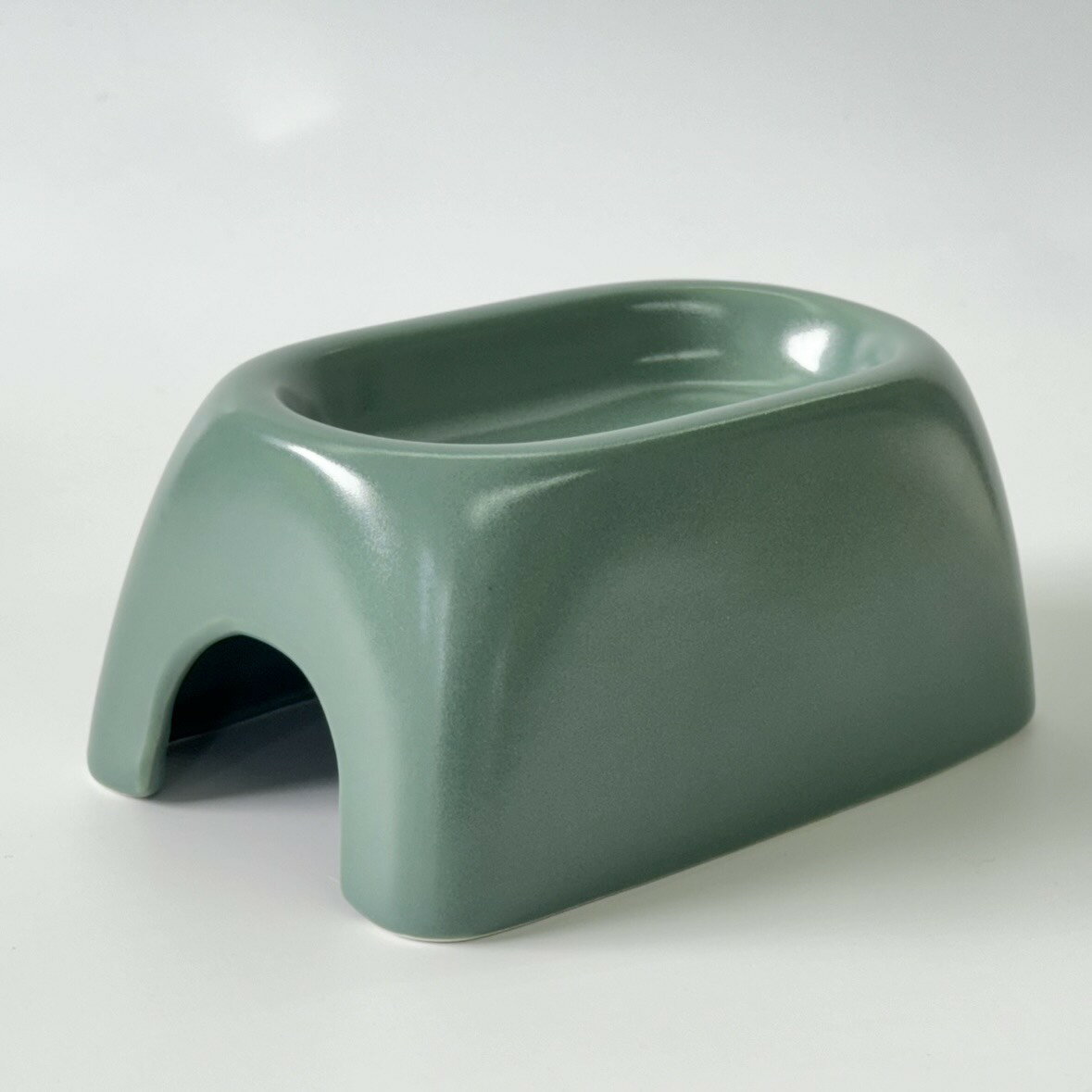 i Shelter【SGN】アイシェルター【シルキーグリーン】爬虫類用シェルター 美濃焼　13.5奥行き x 8.5幅 ..