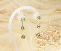 スタッドピアス ペリドット ゴールド K18 スウィング プラチナ900・K10選択可 クリスマス Xmas