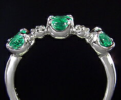 K18 エメラルド ダイヤモンド リング 「attore」 指輪 ダイアモンド ゴールド 18K 18金 誕生日 5月誕生石 刻印 文字入れ メッセージ ギフト 贈り物 ピンキーリング対応可能 クリスマス Xmas