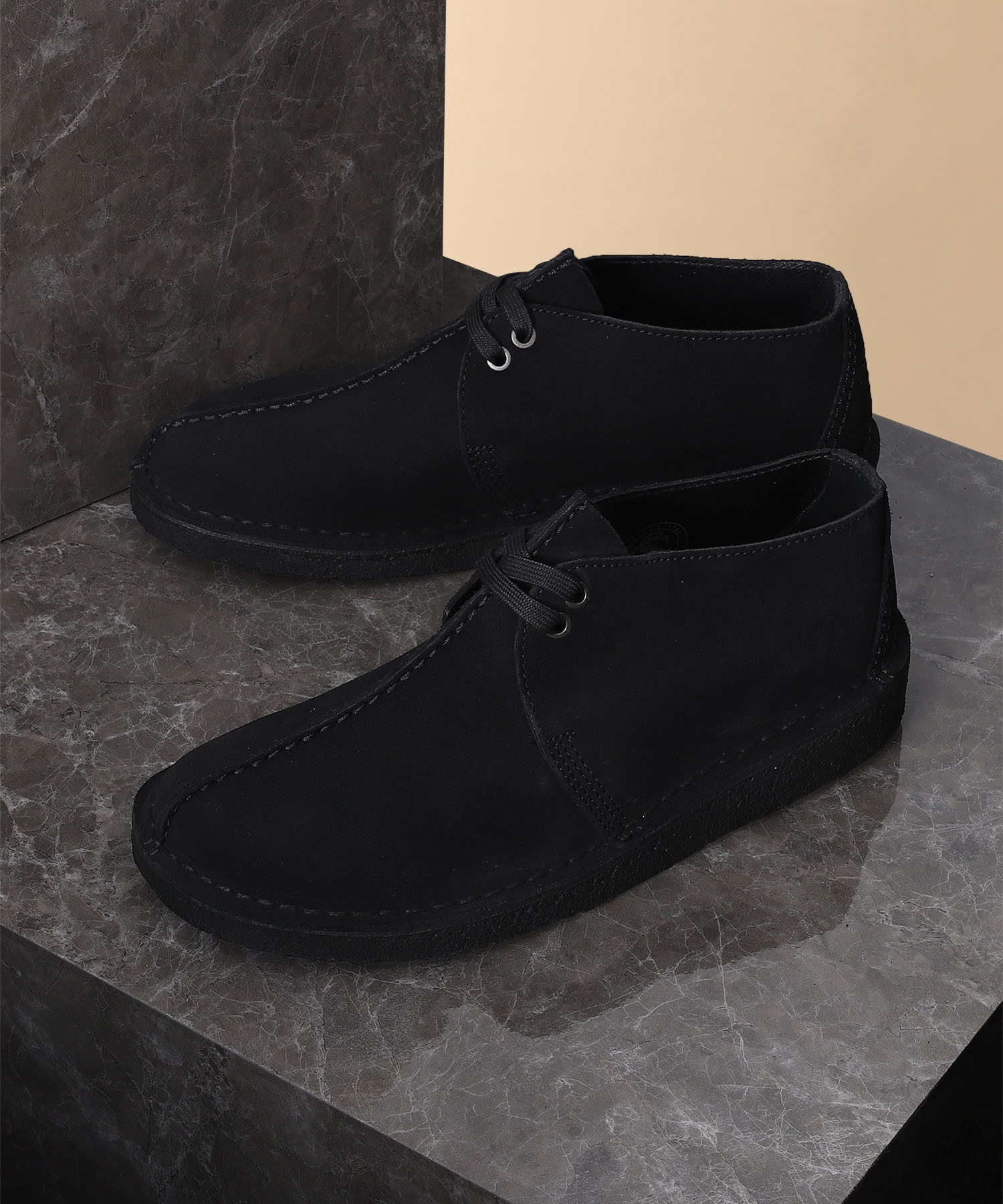 Clarks Desert Trek Black Sde(26155486)【クラークス デザートトレック ブラックスエード】国内正規品 メンズ シューズ モカシン ブーツ フットウェア 靴 ミッドカット ストリート カジュアル シンプル ナチュラル 本革 ブラック 25~28cm 新作