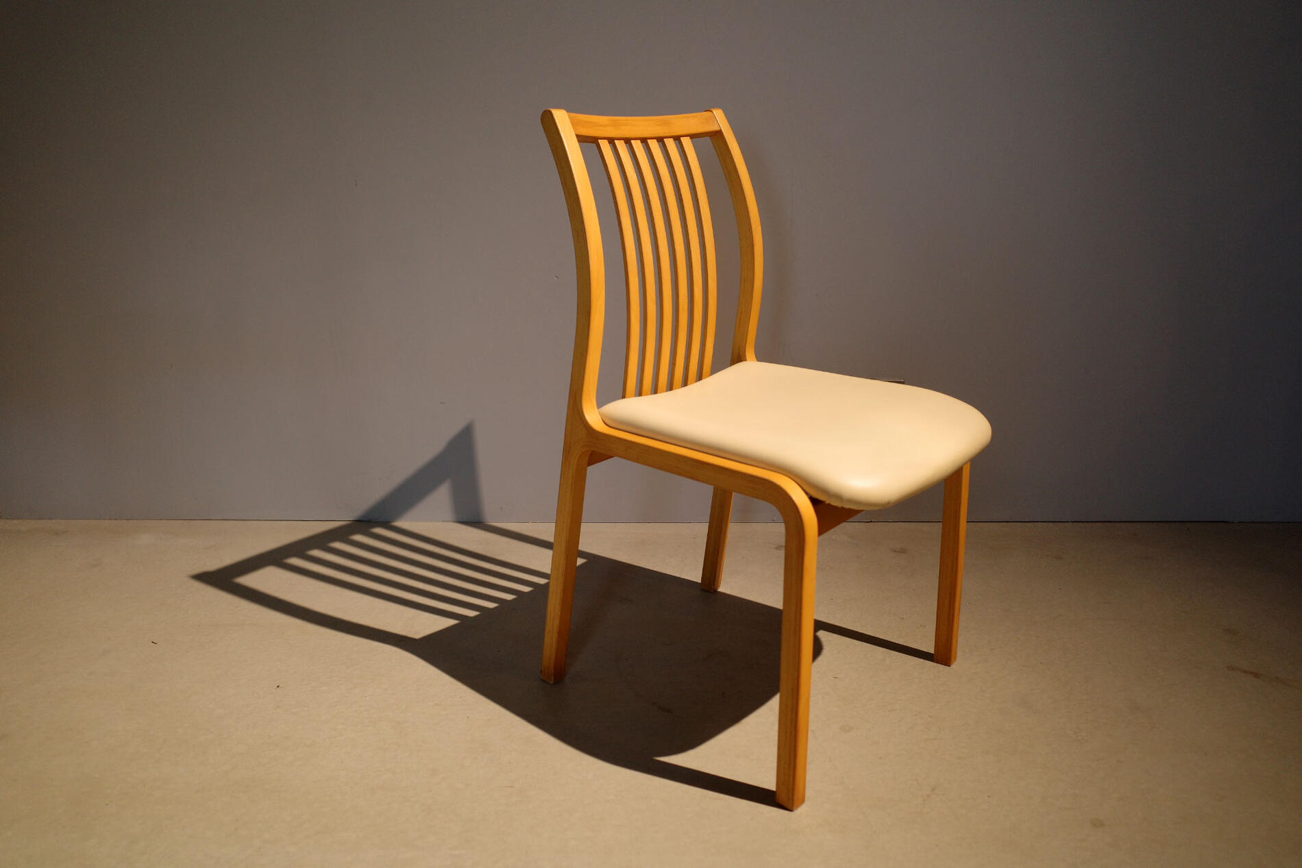 楽天市場】丹下健三（イス・チェア｜インテリア・寝具・収納）の通販