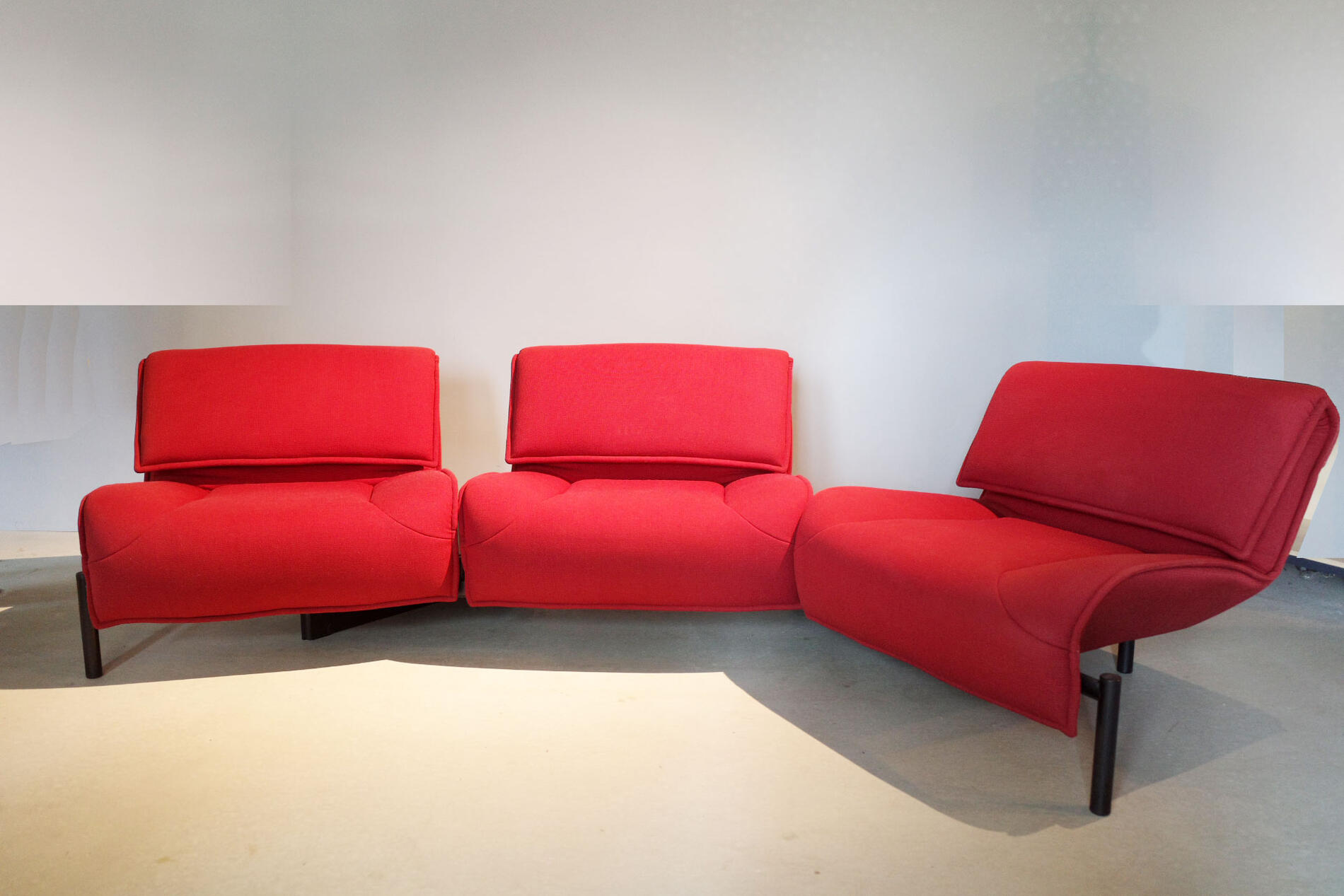 Cassina/カッシーナ 125 VERANDA3 ヴェランダ3ソファ 3シーター VICO MAGISTRETTI/ヴィコ マジストレッティデザイン ファブリック ヤケ有 レッド 赤 red 布 ソファ イス チェア 椅子 イタリア デザイナーズ家具 Vintage/ヴィンテージ 廃盤品 Antique/アンティーク