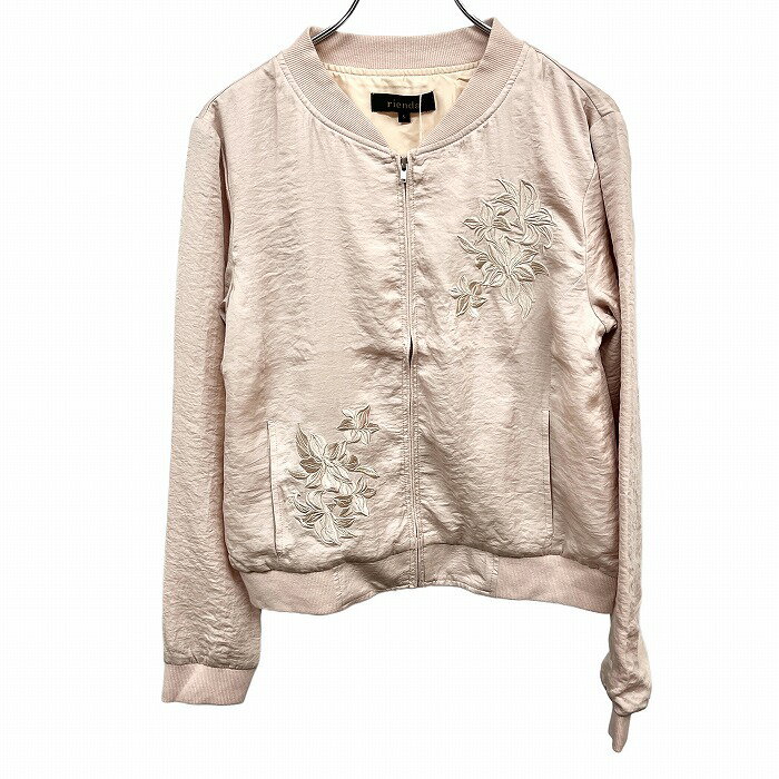 乐天商城 - 【新品】[印象N] rienda リエンダ ブルゾン / ジャケット レディース S ピンク ポリ100% 厚さはワイシャツを2枚重ねした程度かそれより若干薄手の生地感 とても薄い 花柄刺繍 長袖 裏地付き ジップアップ