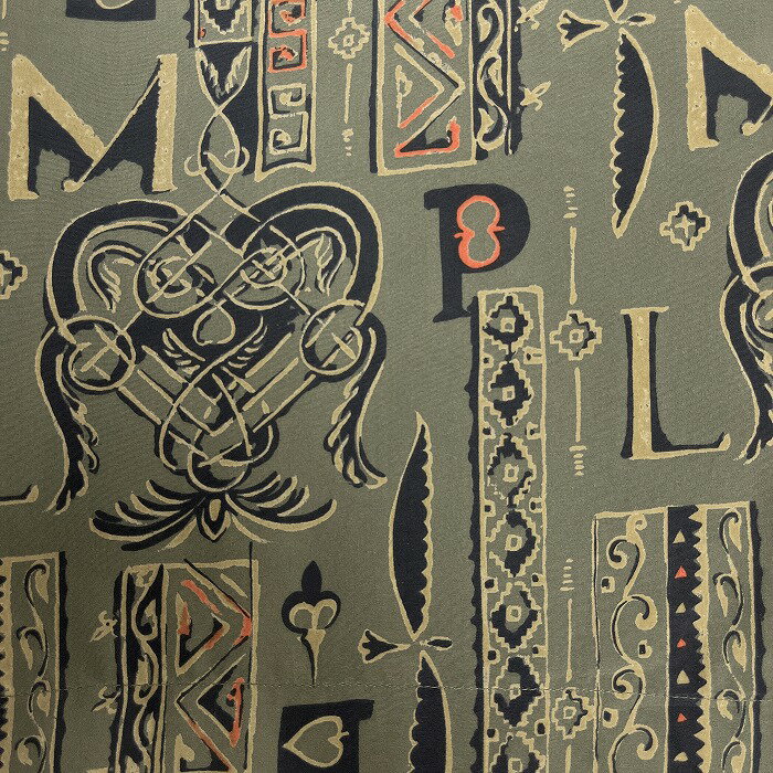 【中古】NEWTON 総柄シャツ 英字 民族柄 長袖 ボックスカット 胸ポケット 日本製 ポリ100% L グリーン 緑×ベージュ×オレンジ×黒 メンズ