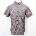 【中古】VISSLA ヴィスラ S メンズ 男性 シャツ 民族柄 レギュラーカラー 半袖 ショートスリーブ 胸ポケット付き ラウンドテール 綿100% レッド ...