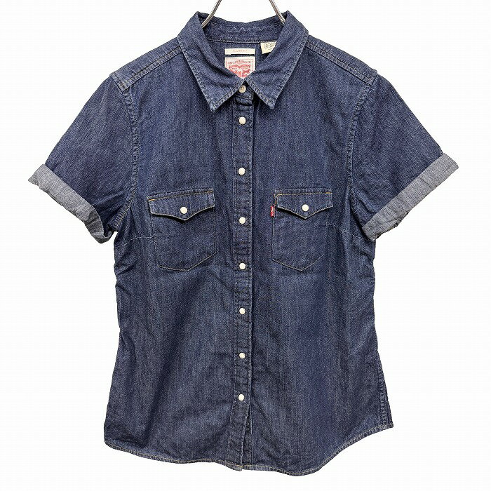 Rakuten - 【中古】[印象AB] LEVI'S リーバイス ウエスタンデニムシャツ レディース S ブルー 青 綿100% コットン100% 無地 レギュラーカラー 半袖 古着 ドットボタン留め 袖ロールアップ(縫い留められている状態)CLASSIC FIT(クラシックフィット) 両胸フラップポケット
