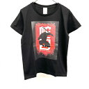 【新品】arma bianca - S レディース Tシャツ 映画 G.I.ジョー 漆黒のスネークアイズ 忍者 プリント グラフィック 片仮名 半袖 綿100% 黒 商品データ ブランド 【新品】arma bianca （ - ） 商品タイトル 【新品】arma bianca - S レディース Tシャツ 映画 G.I.ジョー 漆黒のスネークアイズ 忍者 プリント グラフィック 片仮名 半袖 綿100% 黒 カラー 黒 サイズ表記 S 実寸サイズ （タグ表記：S）・肩幅36.5cm・着丈56cm・身幅44cm・袖丈16cm 素材 綿100% 状態 【 N 】 タグ付き新古品です。畳んで保管しておりますので、畳み皺はご了承下さい。 商品状態・ディテールなど （※実測寸法など、多少の誤差はご容赦下さい。）（※商品は全て畳んで保管しております。保管による畳み皺などはございます。その点ご了承下さい。）●気になったダメージの場所と種類： 　・所々：- 　・全体：- 　・肩：- 　・襟：- 　・胸：- 　・腹部：- 　・裾：- 　・右袖：- 　・左袖：- 　・袖口：- 　・背中(上)：- 　・背中(下)：- 　・内側：-●その他ディテール：-●付属品など：-●その他：- 管理番号 TS04869 お取引について まとめ買い・送料サービス ・複数点ご購入の場合は同梱発送も可能です。・その他、合計ご購入金額が3,980円(税込)以上の場合は送料無料（当店負担。沖縄、離島は無料ではなく送料300円で、税込み9,800円以上ご購入の場合はその他地域と同様送料無料）のサービスも実施していますので、是非ご検討ください（※送料サービス適用時の配達方法は梱包完了時に当店で改めて決定させていただくこととなります）。・メール便（クロネコゆうパケットまたは飛脚ゆうパケット便）での発送が可能な商品を含む複数点をご購入の場合、メール便での同梱発送は不可です。そのため、同梱発送はメール便以外の配達方法となります。 送料 ・ショッピングカート画面内のお届け方法変更画面にて各配送方法の送料が確認可能です。 楽天市場のシステム仕様により全商品につき、お客様側で明示的にお届け方法を変更しない限り最安送料が自動適用されております（※複数ご購入の場合も同様）。 メール便の最安送料は佐川急便の飛脚ゆうパケット便のためメール便での発送が可能な商品は飛脚ゆうパケット便が自動適用されますが、同様のサービスのメール便としてヤマト運輸のクロネコゆうパケットもご選択可能です。「飛脚ゆうパケット便」「クロネコゆうパケット」は、集荷会社は異なりますがお届けはどちらも日本郵便となる関係上、到着目安は発送完了後3〜7日程となっており、料金は異なりますが同じサービスです。応援したい配送会社のサービスをお選びください。 当店ではご注文完了後に発送方法について改めてご提案することはなくご注文内容通りの配送方法での発送となりますので、ご注文の際は念のためお届け方法変更画面にてご希望の配送方法をお探しいただき概ね想定通りの到着となるようご注文いただくのがお勧めです。 尚、3,980円以上（沖縄宛は9,800円以上）のお買い物で送料無料となりますので、宜しければ複数ご注文もご検討ください。 商品の梱包と発送 ・商品の梱包は原則的にビニール袋等に封入のうえ、封筒または紙袋での梱包となります。 靴の場合、箱付きは段ボールでの梱包となりますが、箱無しは原則的にビニール袋＋封筒または紙袋での梱包となります。 メガネ類の場合は緩衝材で保護のうえ段ボールでの梱包となります。 ギフト包装、その他梱包方法のご指定は不可でございますのでご了承ください。 ・発送はご入金確認後、1〜2営業日以内となります。（※ご入金が当店の定休日前日、および当日の場合は定休日明けの発送となります。その他状況によりすぐに発送できない場合は「ご登録のメールアドレス宛」等へご連絡をさせていただきます。配達日のご指定が必要な場合はお日にちの余裕がある際のご購入がお勧めです。※メール便（クロネコゆうパケットまたは飛脚ゆうパケット便）は日時指定不可。） ・佐川急便の飛脚ゆうパケット便をご選択の場合、諸般の状況により予告無くヤマト運輸のクロネコゆうパケットでの発送に切り替えさせていただく場合がありますが、その際の差額費用は当店負担となりますのでその点ご安心ください。 その他 ・他のECモールと同時出品しています。在庫連動に5分程時間が掛かりますので、万一同時に他のお客様からもご注文をお受けすることとなりました場合はご注文時間が早いお客様への販売となります。誠に恐れ入りますがその点ご了承ください。ご返金時のご案内は「ご登録のメールアドレス宛」となります。・当店からの連絡は原則「ご登録のメールアドレス宛」となります。然るべきタイミングで当店からのメールが届かない場合は迷惑メールフォルダなどに振り分けられていないか、「ご登録のメールアドレス」に誤りがないかなどご確認ください。・お届けの商品に万一問題がございました際は、お手数ではございますがその旨、および詳細な状況をご連絡ください。・お客様から当店へのご連絡方法はお電話以外とさせていただいております（※状況の整理、把握、認識齟齬回避、及び取引記録保存の必要性の観点からお電話でのご連絡はお受けしていないものとなります。誠に恐れ入りますがご了承ください）。