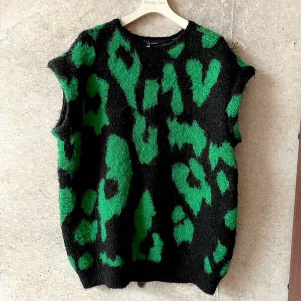 【予約販売】CHIGNON(シニヨン)/レオパード柄毛ガキニットベスト(9月上入荷予定)のサムネイル
