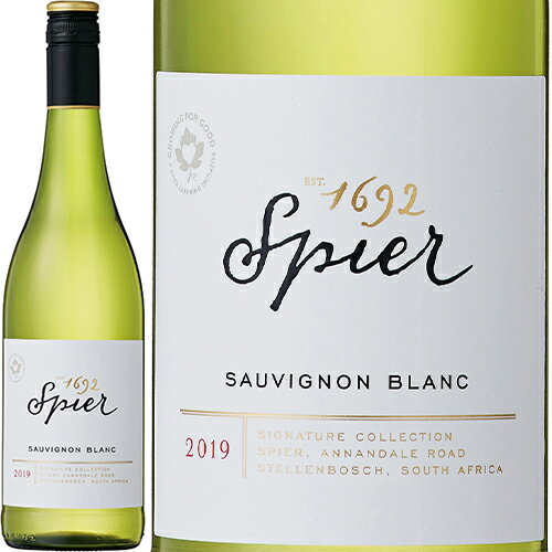 スピアー・ワインズSpier Wines 銘醸ワイナリーが手がけるバリューシリーズ！ 1692年創業の名門スピアーは南アフリカの中でも最も古い農場の一つで、その歴史は1692年まで遡ります。ドイツ移民によって設立された農園はその後オーナーを変えていきますが、各時代のオーナーは自らを農園の管理者と位置づけ、その財産ともいえる土地を管理し、次の世代へ繋げ続けてきました。今日、スピアーではディーリーワインからプレステージワインまで多くのワインを世に送り出してきました。 大胆な改革が品質向上のカギとなった ジョアン・ジョーダン氏はスピアーにて14年、赤ワインの醸造責任者を経て2021年7月よりスピアーのセラー・マスターに就任しました。南アフリカのラウソン・ヴィールのブドウ農家出身で、ステレンボッシュのエルツェンバーグ農業カレッジで醸造学の学位を取得後、2007年よりスピアーに入社しその腕を磨いてきました。2011年にはその年の最優秀醸造家賞、「ダイナーズ・クラブ・ワイン・メーカー・オブ・ザ・イヤー」を受賞し、スピアーの醸造家チームを牽引してきた次世代を担う醸造家です。スピアーの醸造チームは6つのグループ（栽培チーム、有機ワインチーム、MCC（瓶内二次醗酵ワイン）＆赤ワインチーム、ノンアルコール＆PBワインチーム、白ワインチーム、収穫マネージメント醸造チーム、輸出用赤ワインブランド醸造チーム）からなり、それを束ねるのがセラー・マスターである、ジョアン・ジョーダン氏です。　スピアーでは醸造チームを細分化する事で、それぞれの強み、専門分野を生かしたワイン造りが可能となり、南アフリカのテロワールとその地から生まれるブドウの独自性、品種の特性を最大限に引き出し、国内外から高い評価を獲得しています。 自然派ワイナリーの取り組み スピアーでは新しいテロワールの開拓を継続的に行っています。自社畑としては、ワイナリーの本拠地として食とアート、更には自然保護施設やリゾートホテル、会議施設、歴史的建造物を体験できるスピアー・ワイン・ファームが位置するステレンボッシュ近郊にスピアー農園を、ステレンボッシュ地区にはサブリージョンであるヘルツバーグとノーイトゲダハトでもブドウ畑を展開しており、その総面積は161.67haにも及びます。ブドウ畑はサステーナブル農法が用いられ、自社農園の98.67haの農地では有機栽培も実践しています。また25の栽培農家と長期契約を結んでおり、合計500haの選ばれた土地でブドウ栽培を管理しています。スピアーのワインは、栽培農家や醸造家といった職人の卓越した技術と、全ての関係者の想いが形となって生み出されます。 エントリークラスからプレステージワインまで スピアーのワインは4つのレンジに分かれています。デイリーワインに適したエントリークラスの「スピアー」、そして沿岸地域で栽培された単一品種を楽しめるミドルレンジの「シーワード」シリーズ。更にはアッパーレンジにあたるスピアーアートの独創性を取り入れたブランド「スピアー・クリエイティブ・ブロック」(日本未入荷)、更にはトップキュヴェとなる「21 ゲーブルス」(日本未入荷)がからブランドが構成されておりそれぞれが高い評価を獲得しています。 最高評価をたたき出す南ア屈指のワイナリー ワイナリーでは、毎年数々の国際品評会で多くの賞を受賞しています。ワイナリーとしては2018年にIWC(インター・ナショナル・ワイン・アンド・スピリッツ）で南アフリカの最優秀生産者に贈られる「プロデューサー・オブ・ザ・イヤー」を受賞しました。 -Growing for Good-社会貢献と地域活動 スピアーでは、様々な学びを通して“変化”が造り出せると考える”Growing for Good”というプロジェクトに投資を行っています。この活動は、スピアーのスタッフや地域のコミュニティが社会的及び環境的に良い変化をもたらす力を付けるための教育プログラムです。その取り組みの一つが、“Tree-preneure - ツリーテイカー”です。困窮なコミュニティで生活する人々の自立支援の為のプログラムで、生活必需品との交換を目的に住人自らが木々を育てていく行くことを後押しします。他にも、若者向けの職業体験やトレーニング、ホスピタリティや農業、ワイン、アートなどを学べる新人教育制度も行っています。 Information 新鮮なパッションフルーツや爽やかな柑橘果実を感じ、ハーブや若芝を想わせるスパイシーなアロマも魅力です。整った骨格と風味豊かな味わいの白ワインです。醗酵：醸造:ステンレスタンク醗酵、熟成：、平均年間生産量：--本、アルコール度数：13.5％ 生産地 南アフリカ ウエスタン・ケープ 商品名 スピアー ソーヴィニヨン・ブラン 作り手 スピアー・ワインズ 格付・認証 W.O.ウエスタン・ケープ/サステナブル農法/ヴィーガン 生産年 2022年 色・タイプ 白ワイン 内容量 750ml 本数 1本 味わい 辛口 ブドウ品種 ソーヴィニヨン・ブラン 90%/セミヨン 10% ガイドブック (2020)ミケランジェロIWC2020 金賞、(2018)サクラ・アワード2019 ダブルゴールド、(2016)サクラ・アワード 2017 金賞 (2015)サクラ・アワード 2016 ダイヤモンド・トロフィー&W金賞 飲み頃 今〜 飲み頃温度 10℃〜14℃ 推奨保存環境 温度=8℃〜12℃、湿度=70％〜75％ 備考 においが強いものと一緒にせず、振動は避けるように保管して下さい。