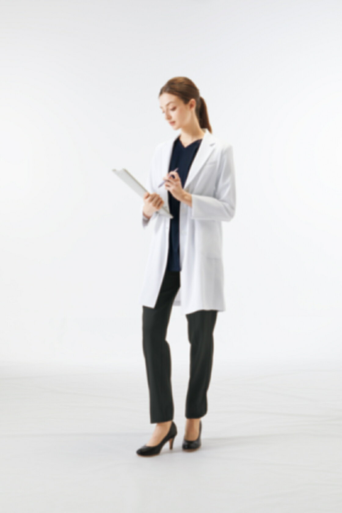 2537SGレディスシングルコート 女性用シングル白衣 オリジナルガーメントケース付き ハンガー仕様 ハイクラス白衣