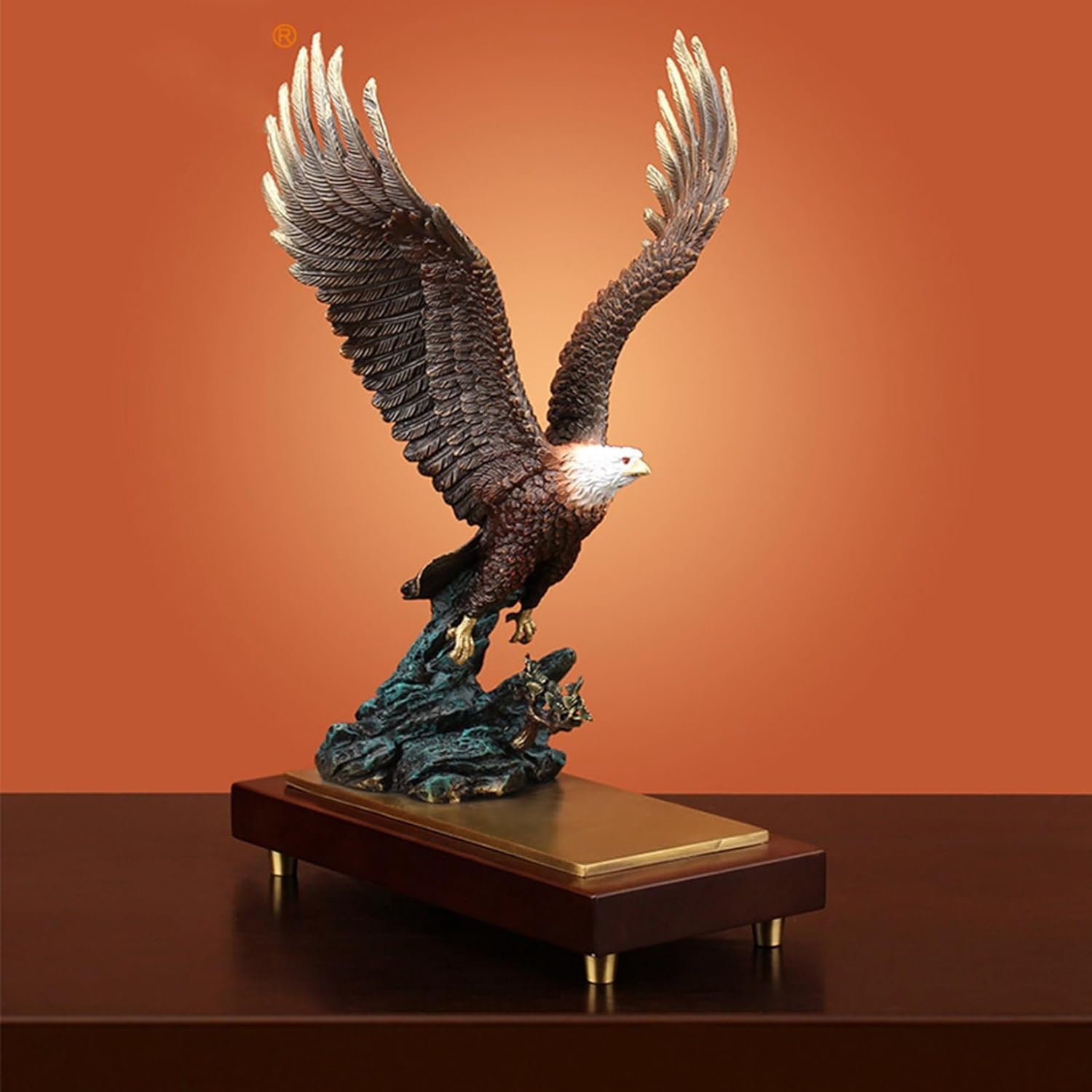 風水 置物 鷹 飛び鷹 本物そっくり 金運アップ 開運 厄除け お守り インテリア オフィス 卓上 ギフト ..