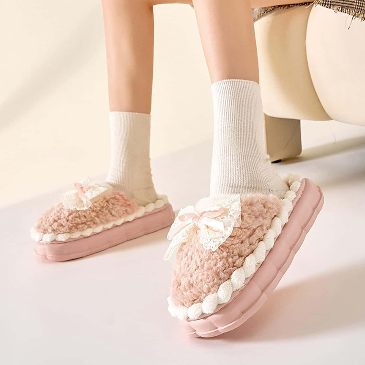 Rakuten - スリッパ ルームシューズ ボア 裏ボア ローカット レース 室内履き 秋冬用 カップル サイレント あたたかい 滑りにくい 可愛い