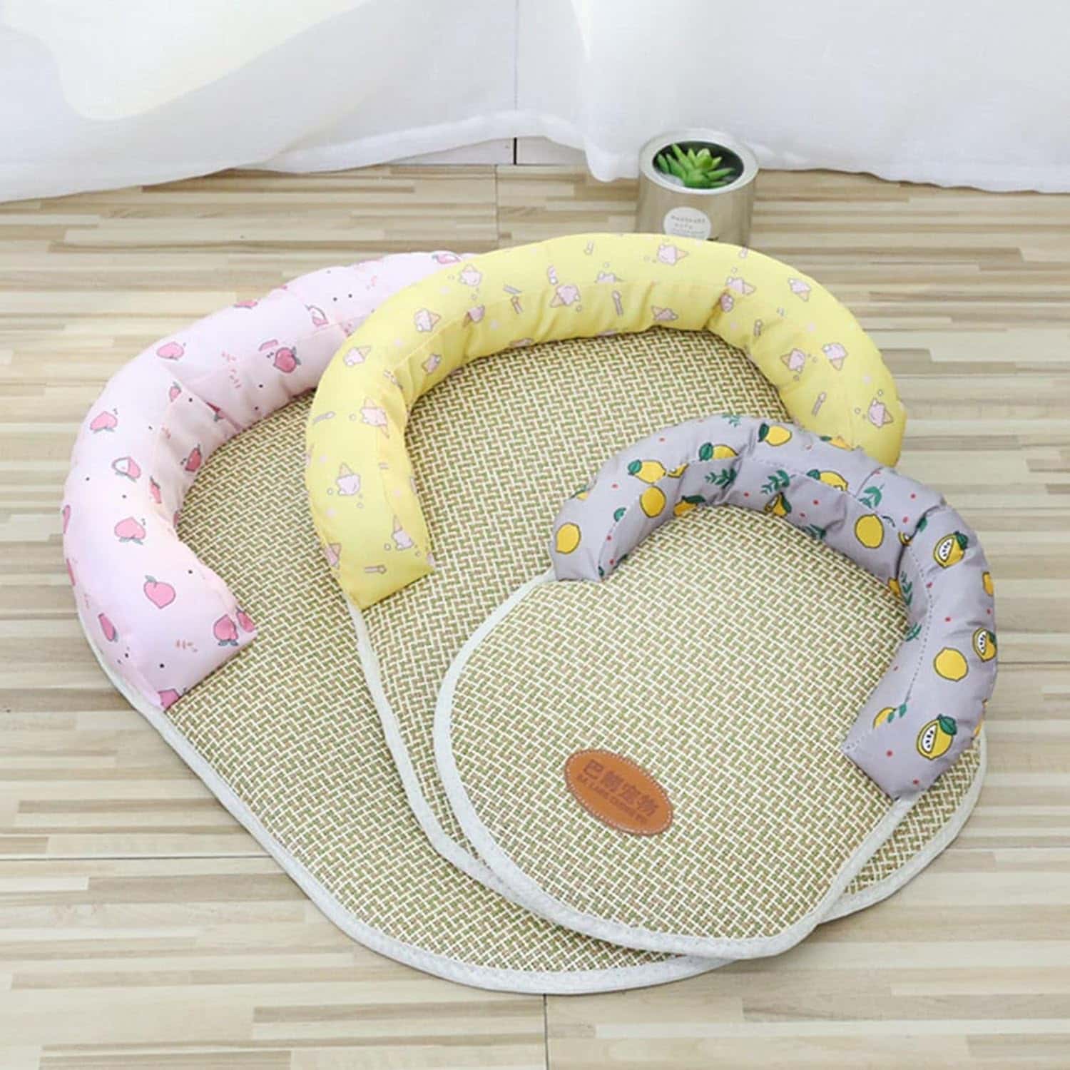 Rakuten - ペットベッド 夏用 冷感 滑り止め ペットマット 通気性 暑さ対策 室内 犬用 猫用 お手入れ簡単 安眠 ペット用寝袋 38*28cm 52*40cm 62*50cm 75*60cm 80*65cm かわいいレモン柄