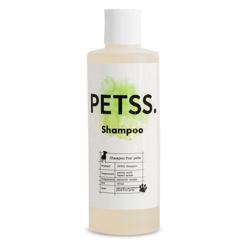 PETSS 犬用シャンプー300mlx1弱酸性ノンシリコン オーガニック 天然ハーブオイル配合 ?【獣医師も薦める安心のPETSSシリーズ】PETSSシリーズは、動物病院の獣医師のアドバイスのもとに各分野の専門家のと一緒に商品を開発展開する安心のペットブランドです。 ?【東京大学農学博士監修】東京大学農学博士の竹中氏監修の「独自配合の高品質アミノ酸ノンシリコン」の犬用シャンプーです。 ?【プロのような仕上がりを自宅で】まるでペットサロン帰りのようなフワッと自然な仕上がりを実感いただけます。 ?【弱酸性・低刺激】弱酸性で低刺激なので子犬からシニア犬まで使えて短毛から長毛のワンちゃんまで幅広くご使用いただけます。 ?【豊かな泡立ちとオーガニックの力】アミノ酸ノンシリコンシャンプーの豊かな泡立ちをニームオイルやティーツリーをはじめ天然ハーブオイルの力でやさしくサポートし、ワンちゃんの被毛や皮膚の汚れをしっかり落としながら、皮膚に適度な潤いを残し被毛と皮膚をダブルでケアします。 商品コード62068101045商品名PETSS 犬用シャンプー300mlx1弱酸性ノンシリコン オーガニック 天然ハーブオイル配合型番ps3001カラー半透明※他モールでも併売しているため、タイミングによって在庫切れの可能性がございます。その際は、別途ご連絡させていただきます。※他モールでも併売しているため、タイミングによって在庫切れの可能性がございます。その際は、別途ご連絡させていただきます。