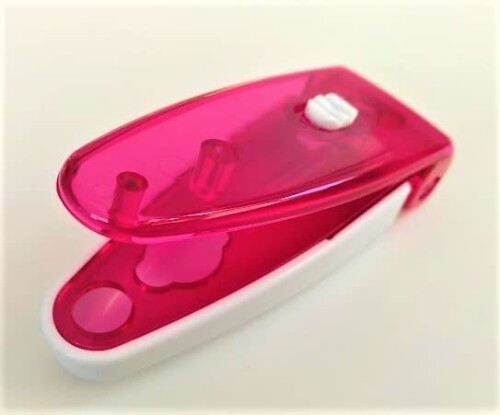 お薬の取り出しがカンタンに錠剤取り出し器 おくすりポン