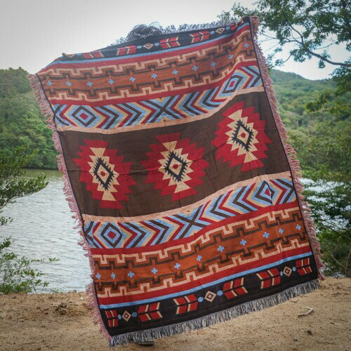 SWAG GEAR レジャーシート キャンプラグ グランピングの飾り付け オールシーズン使用可能 (オルテガ柄 ..