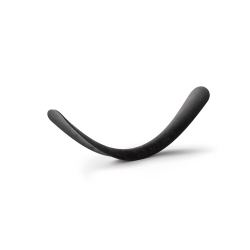 ONOM 靴べら 玄関に馴染む 履きやすい 自立型 日本製 石川県 自社工場で生産 おしゃれ かっこいい かわいい シューホーン 靴ベラ 杉皮入り ウッド ブラック 黒 玄関 下駄箱 にも入る イン