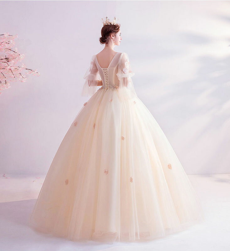 unique weddingsのカラードレス 演奏会用ドレス シャンペン色 二次会 花嫁 ステージ 衣装 ロングドレス プロム ドレス 華やか 舞台 ウエディングドレス 結婚式 お姫様 コンサート 演奏会 背中編み上げ｜アングル2