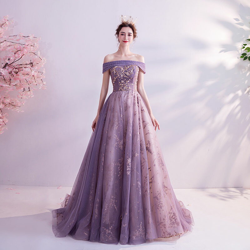 ウェディングドレス｜パープル系ドレスのおすすめは？薄紫やラベンダー