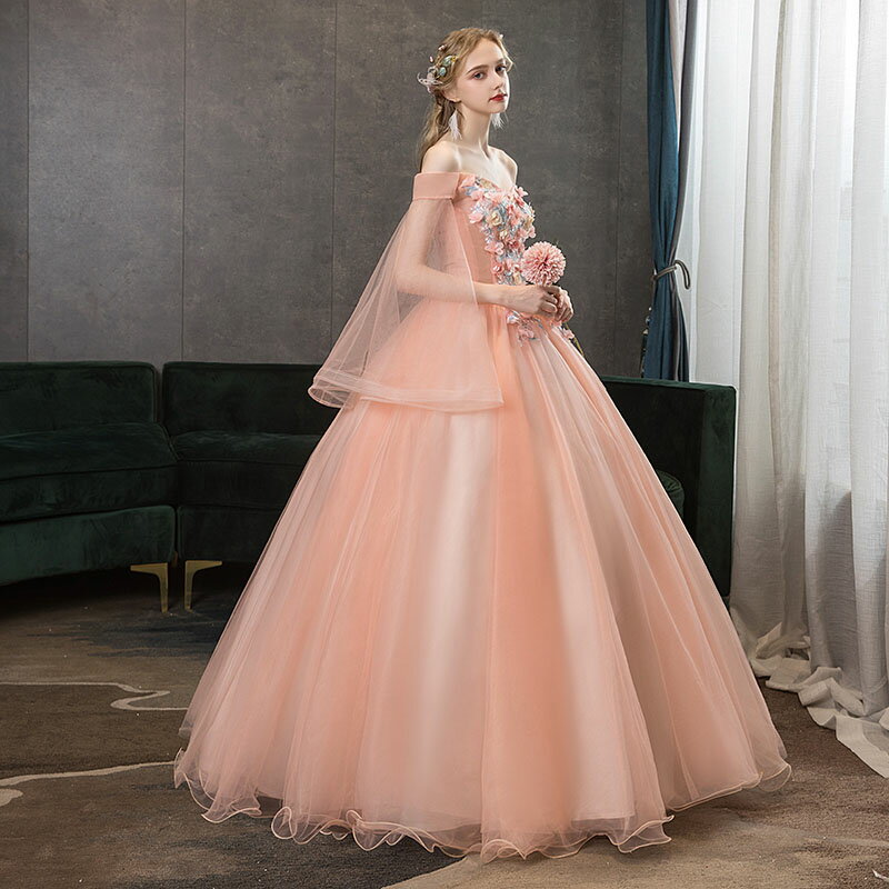 カラードレス│花嫁に人気！ピンク色の大人かわいいドレス