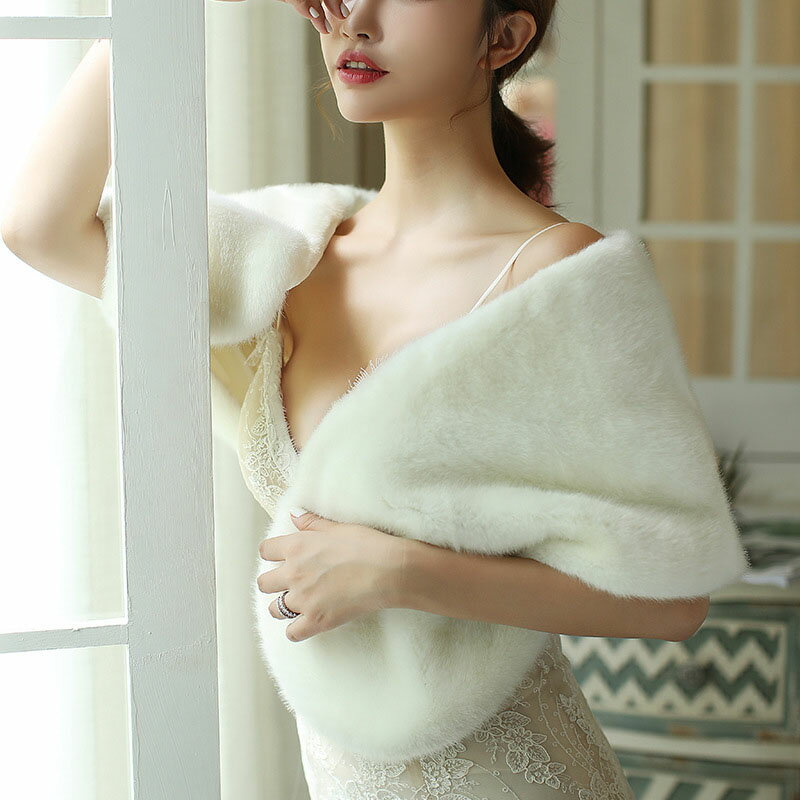 ウェディングストール ウエディングボレロ ウェディングショール ふわふわ 大判 ケープ 肩掛け 冬 ブライダル 花嫁小物 結婚式 二次会 披露宴 ファーショール