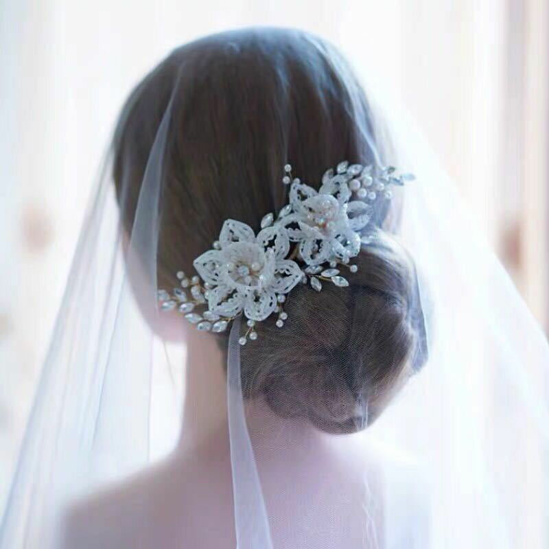 ウェディングヘッドドレス フラワー 小枝 ビーズ シャンパン 結婚式 髪飾り 前撮り 二次会 発表会 演奏会 ブライダル パーティー 花嫁小物 披露宴 着物 和服 浴衣 ウエディングヘアアクセサリー ヘッドアクセ 和装 成人式 海外挙式 ヘアアレンジ パール ラインストーン