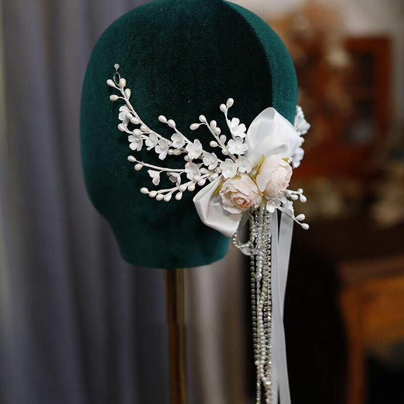 ウェディングヘッドドレス イヤリング 花 フラワー リボン フリンジ 結婚式 髪飾り 前撮り 二次会 発表会 演奏会 ブライダル パーティー 花嫁小物 披露宴 2次会 ウエディングヘアアクセサリー ヘアアレンジ ヘッドアクセ 海外挙式 後撮り 撮影 シルバー ホワイト キラキラ