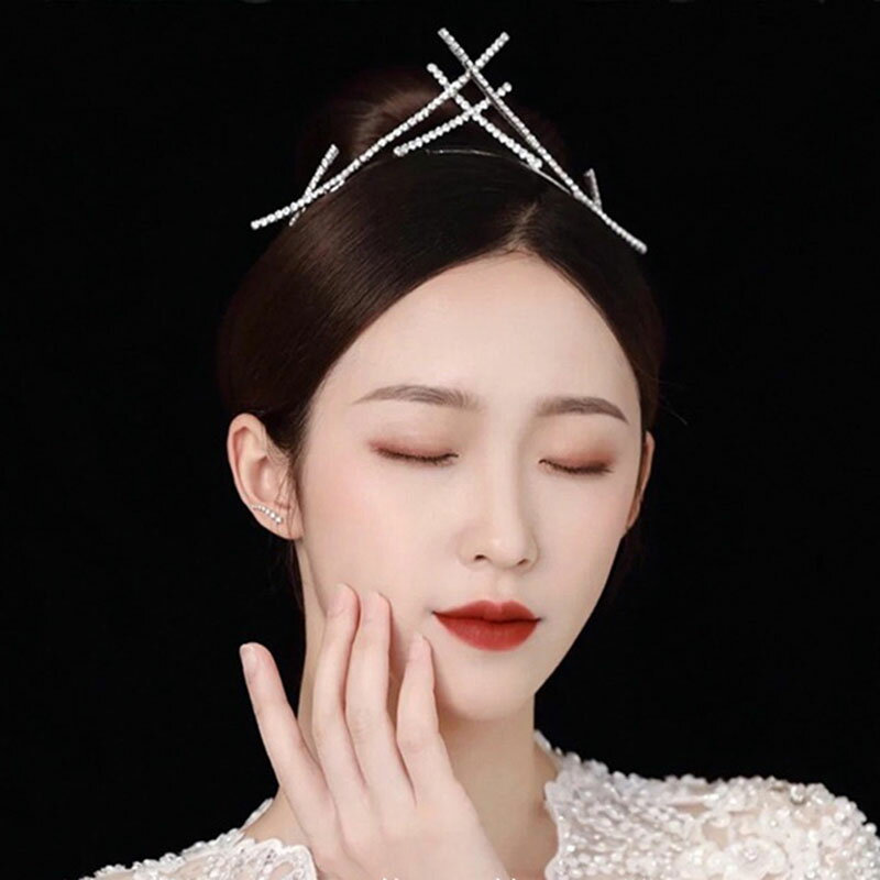 結婚式 ティアラグッズ ティアラ 韓国 ティアラブライダル 現代挙式 二次会 披露宴 tiara 髪飾り クラウン 王冠 ラインストーン 新しいデザイン 写真撮影