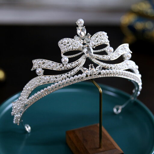 ティアラ クラウン ウエディングヘッドドレス 王冠 ウェディングアクセサリー 花嫁小物 結婚式 披露宴 ブライダル 二次会 前撮り パーティー 韓国風 おしゃれ ティアラ クラウン ウエディングヘッドドレス 王冠 ウェディングアクセサリー 花嫁小物 結婚式 披露宴 ブライダル 二次会 前撮り パーティー 韓国風 おしゃれ