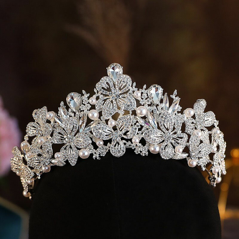ティアラ クラウン ウエディングヘッドドレス 王冠 ウェディング パール クリスタル 花嫁小物 結婚式 披露宴 ブライダル 二次会 前撮り パーティー ゴージャス