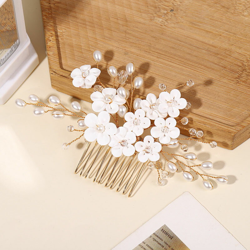 ウェディングヘッドドレス ビジュー 花 フラワー ヘアコーム 結婚式 髪飾り 前撮り 二次会 発表会 演奏会 ブライダル パーティー 花嫁小物 披露宴 着物 ウエディングヘアアクセサリー 結婚式アクセサリー ヘッドアクセ 和装 卒業式 成人式 海外挙式 後撮り ゴールド