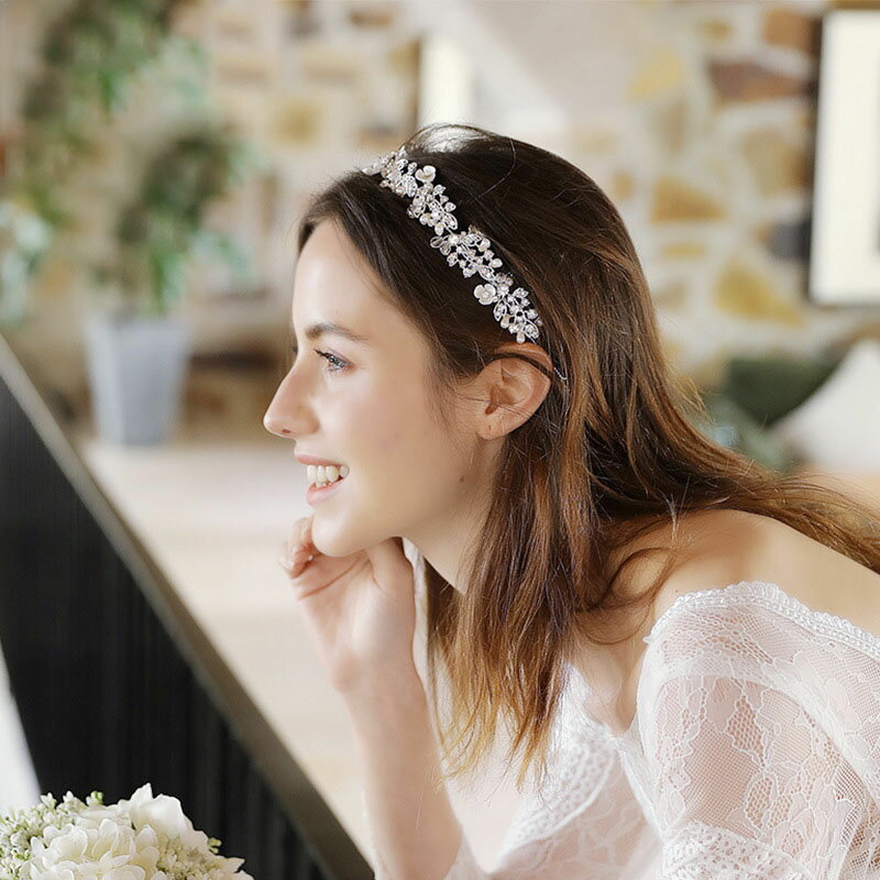 カチューシャ ヘアバンド ウエディング ビーズ ヘッドドレス ヘアアクセサリー 花嫁 ウェディング 結婚式 前撮り 二次会 パーティー ブライダル小物 海外挙式