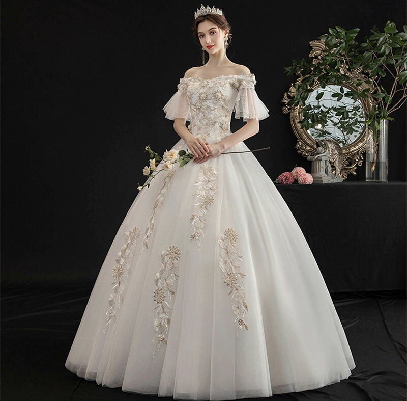 結婚式】デコルテを綺麗に魅せたい!オフショルダーのウェディング
