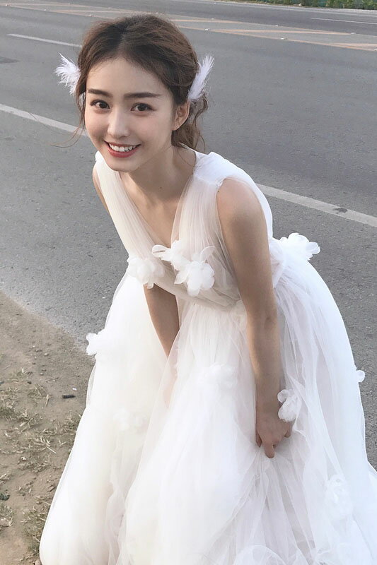 ウェディングドレス wedding dress vネック 白 プリンセスドレス 結婚式 ブライダル 花嫁 二次会 フォーマルドレス vネック 挙式 ロングドレス プリンセスラインドレス セミオーダー/編み上げ