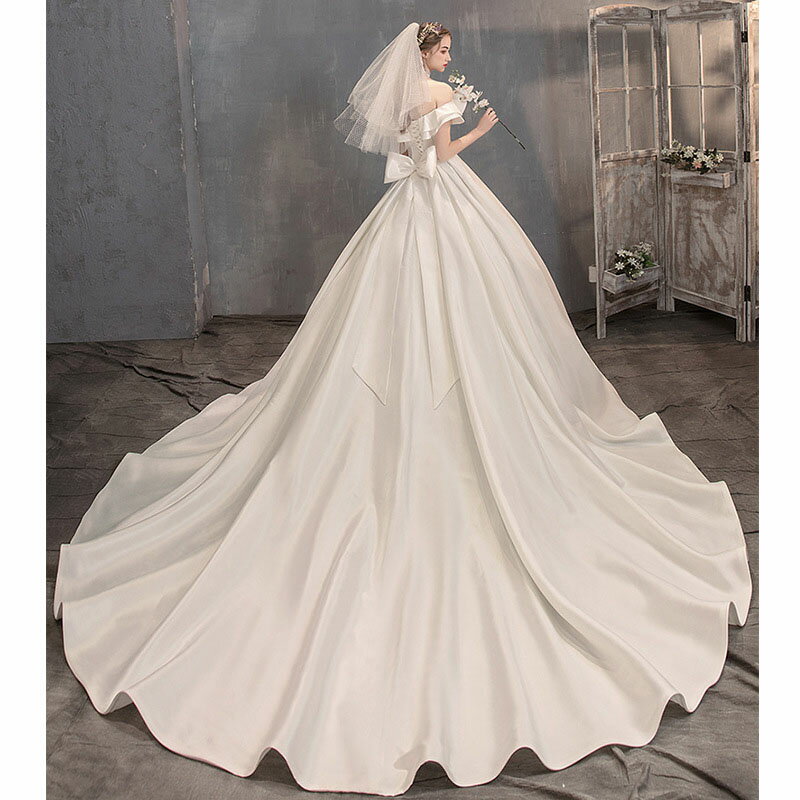 ウェディングドレス ウエディングドレス 結婚式 披露宴 二次会ドレス 前撮り パーティー サテン 袖あり ロング丈 ロングドレス プリンセスラインドレス トレーン ホワイト ブライダルドレス 花嫁ドレス エレガント 海外挙式 セミオーダー ボリューム クラシカル 王道 上品