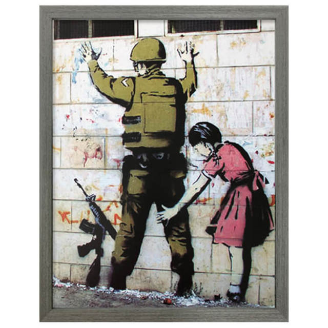 Rakuten - バンクシー アートフレーム Banksy Girl Searching Soldier 美工社 IBA-61731 30.5×38×3.2cm 額付きインテリア