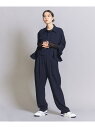 UNITED ARROWS LTD. OUTLET（ユナイテッドアローズ アウトレット）ポリエステルツイル ワークジャンプスーツ -ウォッシャブル-ボタンアレンジで楽しむ、大人の抜け感漂うワークジャンプスーツ。■デザイン今シーズンらしいワークムードを漂わせながら、きれいめ見えを叶えるジャンプスーツ。適度なゆとりに、左右で異なるフロントポケットが抜け感漂う一着。ウエストと長めの剣ボロ、それぞれにあしらわれたボタン使いが、アレンジ次第でお好みの着方を楽しめます。カジュアルながら、落ち感のある素材が生み出す上品さを持ち合わせたルックスは、気張り過ぎない大人のスタイルを演出してくれるアイテム。■素材さらりとした着心地が特徴の、ポリエステルツイル生地を使用。ご自宅での手洗いが可能なため、デイリーに気兼ねなくお召しいただけます。■コーディネート襟元まで留めた着こなしや、インナーキャミソールが覗くさり気ない肌見せなど、カジュアルからフェミニンまで幅広くご活躍いただけるアイテム。袖を腰に巻いたパンツ風の装いもコーディネートに鮮度をプラスします。デイリーを彩る、ワードローブの新定番にぜひ。============================裏地：なし透け感：なし伸縮：ややあり光沢感：なしケア方法：手洗い可============================【注意事項】※商品を使用前に、タグ等に記載されている「取り扱い上の注意書き」、「洗濯表示」を必ずご確認ください。※商品画像は、光の当たり具合やパソコンなどの閲覧環境により、実際の色味と異なって見える場合がございます。予めご了承ください。※商品の色味の目安は、商品単体の画像をご参照ください。※画像の商品はサンプルです。【アウトレット商品のご説明】・アウトレット商品につきましては包装やパッケージに破損・汚れが見られる場合にも、商品に欠陥が認められない際にはそのままの状態でお送りいたします。・返品、ご注文確定後の内容変更・追加注文はお受けできません。・セールアイテムは予告なく価格の変更を行う場合がございますが、ご購入後のアイテムについての価格変更はお受けいたしかねます。また、タグの表記と購入価格が異なる場合がございます。・&quot;不良品&quot;、&quot;ご注文内容と異なる商品&quot;が到着した場合は、お客様よりご連絡をいただいた時点で弊社に在庫がある場合に限り、交換対応いたします。なお、セールアイテムのため、お品切れの場合は返金でのご対応といたします。身長166着用サイズ：M型番：16266994300-79-30 JZ3002【採寸】S：総丈137 肩幅45 身幅48.5 そで丈56 ウエスト81 ヒップ110.5M：総丈139 肩幅46 身幅50 そで丈57 ウエスト84 ヒップ113.5商品のサイズについて【商品詳細】中国製素材：ポリエステル90％ ポリウレタン10％サイズ：S、M-※画面上と実物では多少色具合が異なって見える場合もございます。ご了承ください。商品のカラーについて 【予約商品について】 ※「先行予約販売中」「予約販売中」をご注文の際は予約商品についてをご確認ください。■重要なお知らせ※ 当店では、ギフト配送サービス及びラッピングサービスを行っておりません。ご注文者様とお届け先が違う場合でも、タグ（値札）付「納品書 兼 返品連絡票」同梱の状態でお送り致しますのでご了承ください。 ラッピング・ギフト配送について※ 2点以上ご購入の場合、全ての商品が揃い次第一括でのお届けとなります。お届け予定日の異なる商品をお買い上げの場合はご注意下さい。お急ぎの商品がございましたら分けてご購入いただきますようお願い致します。発送について ※ 買い物カートに入れるだけでは在庫確保されませんのでお早めに購入手続きをしてください。当店では在庫を複数サイトで共有しているため、同時にご注文があった場合、売切れとなってしまう事がございます。お手数ですが、ご注文後に当店からお送りする「ご注文内容の確認メール」をご確認ください。ご注文の確定について ※ Rakuten Fashionの商品ページに記載しているメーカー希望小売価格は、楽天市場「商品価格ナビ」に登録されている価格に準じています。 商品の価格についてUNITED ARROWS LTD. OUTLETUNITED ARROWS LTD. OUTLETのオールインワン・つなぎオールインワン・オーバーオールご注文・お届けについて発送ガイドラッピンググッズ3,980円以上送料無料ご利用ガイドこの商品はセール商品のため返品・交換対象外です詳細はこちら &gt;&gt;