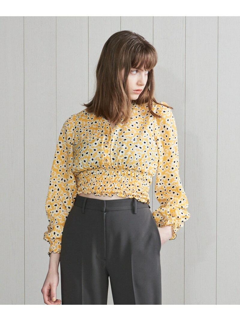 UNITED ARROWS LTD. OUTLET（ユナイテッドアローズ アウトレット）＜H＞FLOWER PRINT SHRRING BLOUSE/ブラウスレトロな花柄プリントのブラウスです。落ち感のあるポリエステルジョーゼット生地を使用し、コンパクトなボディにボリューム感のある袖のクラシックなデザイン。ブラックカラーはカラフルな小花柄、イエローカラーはマーガレットのような花柄。ウエスト部分と袖口にはシャーリングギャザーのディテールで、フェミニンな印象を演出します。同シリーズでワンピースもございます。（品番：16262994264）【注意事項】※商品を使用前に、タグ等に記載されている「取り扱い上の注意書き」、「洗濯表示」を必ずご確認ください。※商品画像は、光の当たり具合やパソコンなどの閲覧環境により、実際の色味と異なって見える場合がございます。あらかじめご了承ください。※商品の色味の目安は、商品単体の画像をご参照ください。【アウトレット商品のご説明】・アウトレット商品につきましては包装やパッケージに破損・汚れが見られる場合にも、商品に欠陥が認められない際にはそのままの状態でお送りいたします。・返品、ご注文確定後の内容変更・追加注文はお受けできません。・セールアイテムは予告なく価格の変更を行う場合がございますが、ご購入後のアイテムについての価格変更はお受けいたしかねます。また、タグの表記と購入価格が異なる場合がございます。・&quot;不良品&quot;、&quot;ご注文内容と異なる商品&quot;が到着した場合は、お客様よりご連絡をいただいた時点で弊社に在庫がある場合に限り、交換対応いたします。なお、セールアイテムのため、お品切れの場合は返金でのご対応といたします。身長175B82W61H89着用サイズ：FREE型番：16212991725-55-00 JZ2863【採寸】FREE：着丈43 肩幅32 身幅44 そで丈67.5商品のサイズについて【商品詳細】日本製素材：ポリエステル100％サイズ：FREE手洗い可・ドライクリーニング※画面上と実物では多少色具合が異なって見える場合もございます。ご了承ください。商品のカラーについて 【予約商品について】 ※「先行予約販売中」「予約販売中」をご注文の際は予約商品についてをご確認ください。■重要なお知らせ※ 当店では、ギフト配送サービス及びラッピングサービスを行っておりません。ご注文者様とお届け先が違う場合でも、タグ（値札）付「納品書 兼 返品連絡票」同梱の状態でお送り致しますのでご了承ください。 ラッピング・ギフト配送について※ 2点以上ご購入の場合、全ての商品が揃い次第一括でのお届けとなります。お届け予定日の異なる商品をお買い上げの場合はご注意下さい。お急ぎの商品がございましたら分けてご購入いただきますようお願い致します。発送について ※ 買い物カートに入れるだけでは在庫確保されませんのでお早めに購入手続きをしてください。当店では在庫を複数サイトで共有しているため、同時にご注文があった場合、売切れとなってしまう事がございます。お手数ですが、ご注文後に当店からお送りする「ご注文内容の確認メール」をご確認ください。ご注文の確定について ※ Rakuten Fashionの商品ページに記載しているメーカー希望小売価格は、楽天市場「商品価格ナビ」に登録されている価格に準じています。 商品の価格についてUNITED ARROWS LTD. OUTLETUNITED ARROWS LTD. OUTLETのチュニックワンピース・ドレスご注文・お届けについて発送ガイドラッピンググッズ3,980円以上送料無料ご利用ガイドこの商品はセール商品のため返品・交換対象外です詳細はこちら &gt;&gt;