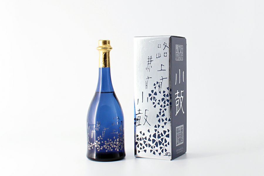 【6本（1ケース6本入）】路上有花 葵(ろじょうはなあり あおい) 720ml 純米大吟醸 アルコール15.5度 精米歩合50% 口当たり すっきり コク 芳醇 ワイン フルーティ 西山酒造場 丹波 軟水 井戸水 山田錦 プレゼント 父の日 敬老 進物 中元 歳暮 祝い パーティ 家飲み 宅飲み