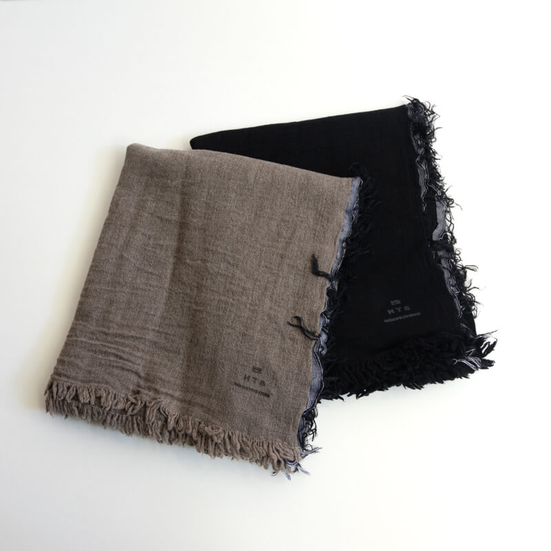 HTS (HARROW TOWN STORES) SOLID SQUARE STOLE